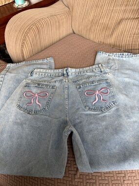 SHEIN Light Blue Straight Leg Jeans with Pink Bow Embroidery